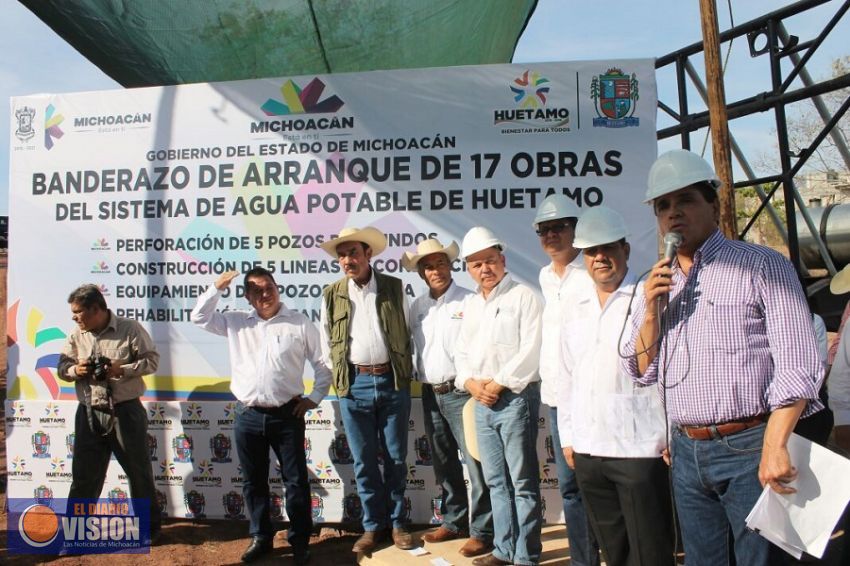 Con obras y acciones se atiende la sequía en Huetamo: Elías Ibarra