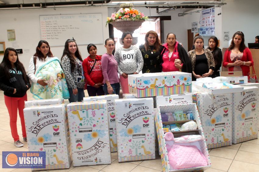 Intensa actividad del DIF de Pátzcuaro, realiza varias entregas 