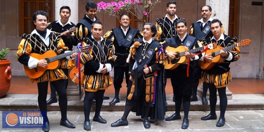La Tuna Nicolaita, 53 años de alegrar con su música