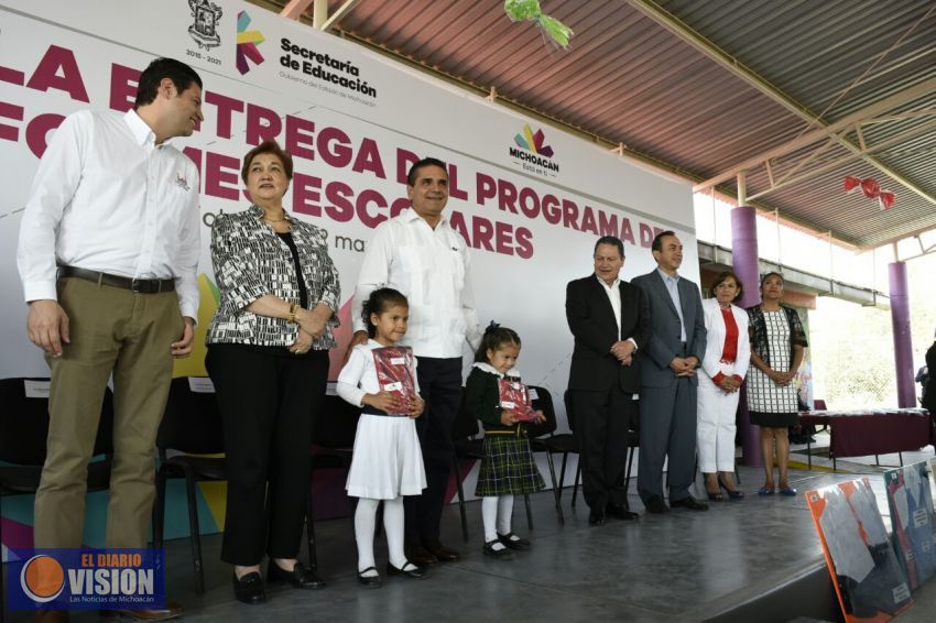 Arranca el programa de entrega de uniformes escolares 