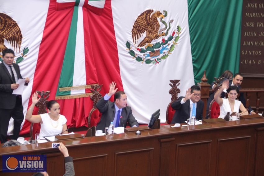 Sindicatos y partidos políticos deberán transparentar recursos: Congreso