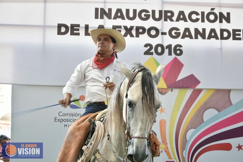 Ganaderos recuperan confianza en Michoacán; asegura Gobernador