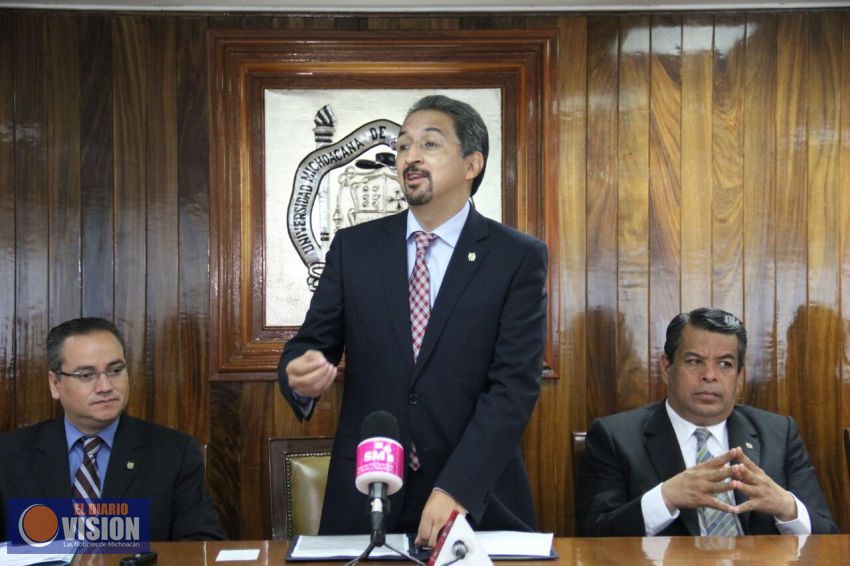Privilegiar transparencia pide MSG a directores, en proceso de nuevo ingreso a UMSNH