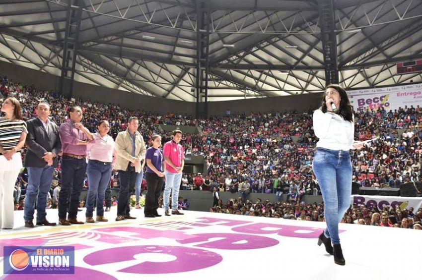 Beca Futuro, compromiso con los jóvenes de Michoacán