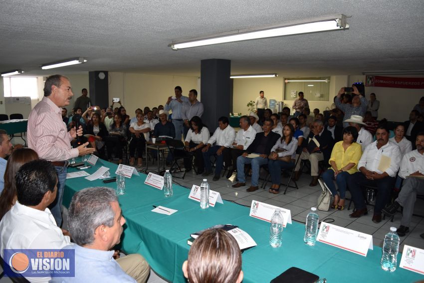 El PRI debe estar a favor de la gente, instruye Víctor Silva