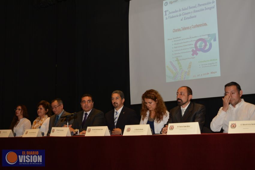 Convoca rector Serna a jóvenes a decidir en libertad y con responsabilidad