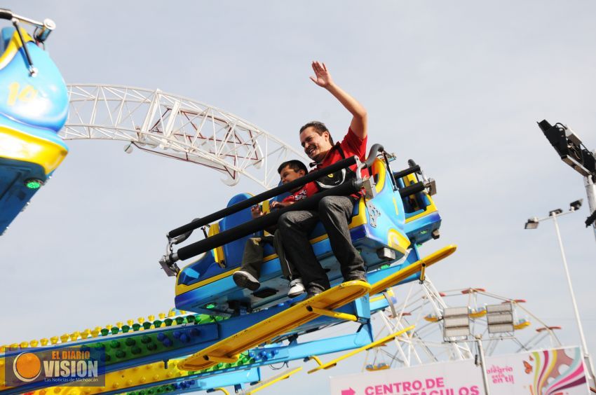 Hoy, Panteón Rococó y juegos mecánicos al 2x1 en la Expo Fiesta Michoacán