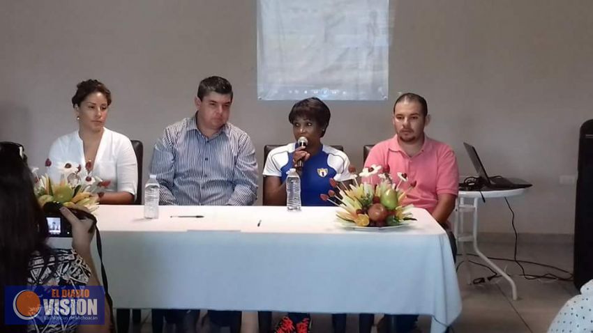 Ana Fidelia Quiros, Campeona Mundial de Atletismo, impulsa deporte en Mugica