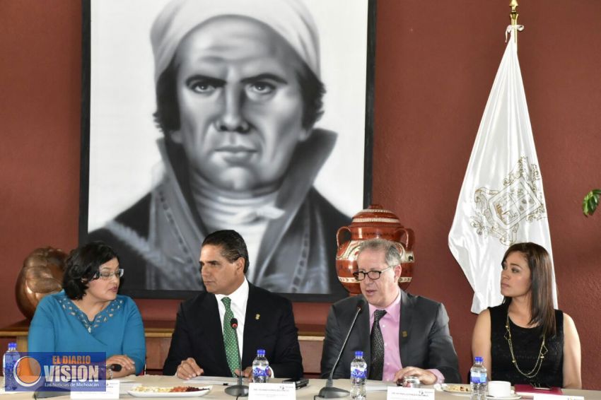 Puerto de Lázaro Cárdenas debe dar vida económica a todo Michoacán: Silvano Aureoles