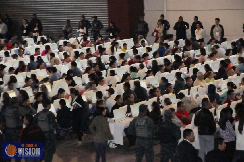 Profesores van a un 90% del examen aplicado 