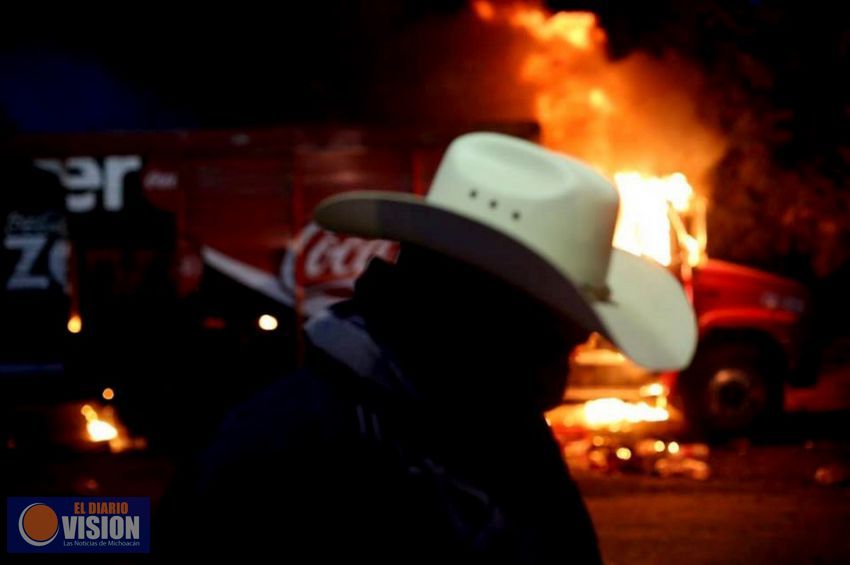 Entregan a detenidos con droga, armas y vehículos en Nahuatzen