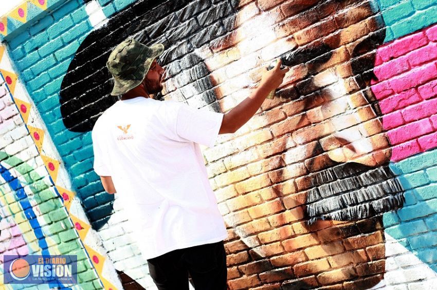Jóvenes artistas recuperan espacios públicos con Graffiti: Movimiento Ciudadano 