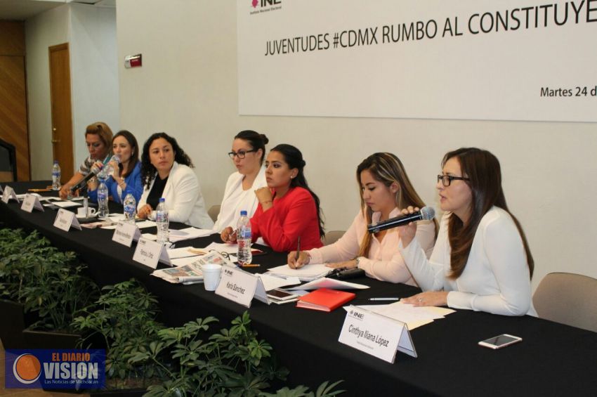 Evitar que ganen los votos pagados, pidió Cynthia López Castro a jóvenes capitalinos