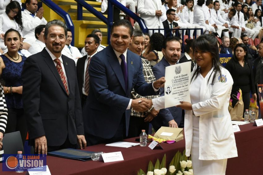 Alcanzar con apoyo de profesionales de la salud, cobertura del 100% en servicios médicos: Silvano 