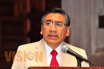 Presentan compilación jurídica del municipio de Morelia