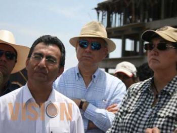 AUTORIDADES MUNICIPALES  DE HIDALGO Y DE LA UMSNH ESTUVIERON EL  CAMPUS UNIVERSITARIO  4 CARRERAS