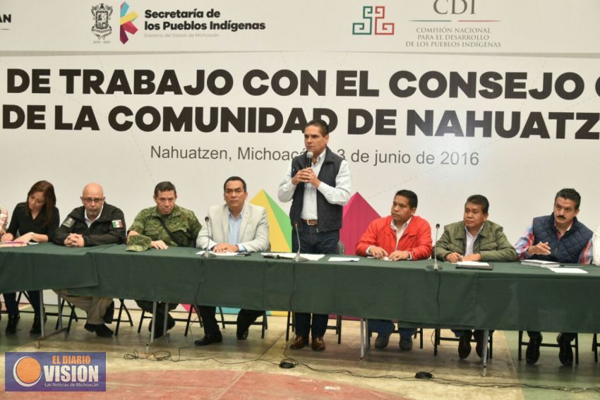 Silvano Aureoles cumple su compromiso de tener acercamientos con la comunidad de Nahuatzen 