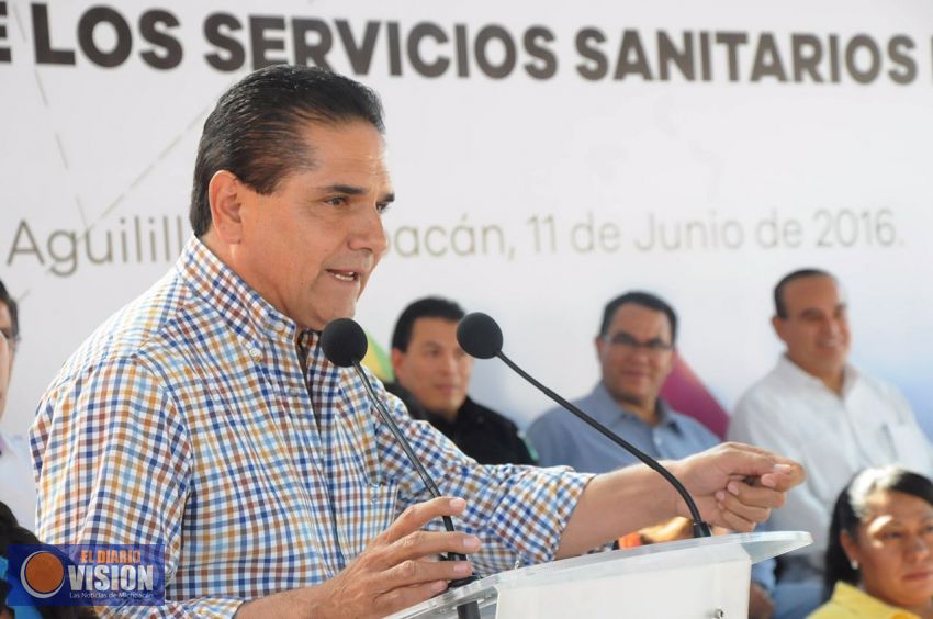 Entrega Gobernador obra en el municipio de Aguililla 
