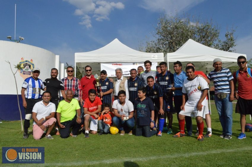 Comunicadores y funcionarios conviven en torneo de fútbol para festejar Día de la Libre Expresión 