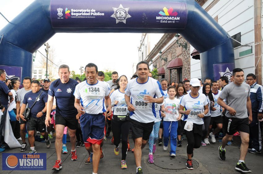 Participa Gobernador en 3ra carrera atlética Corre con tu Policía en Zitácuaro