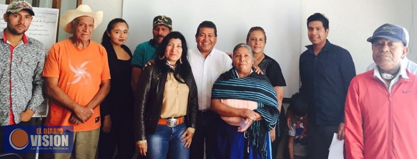 Entrega SPI apoyos económicos a familias Purépechas