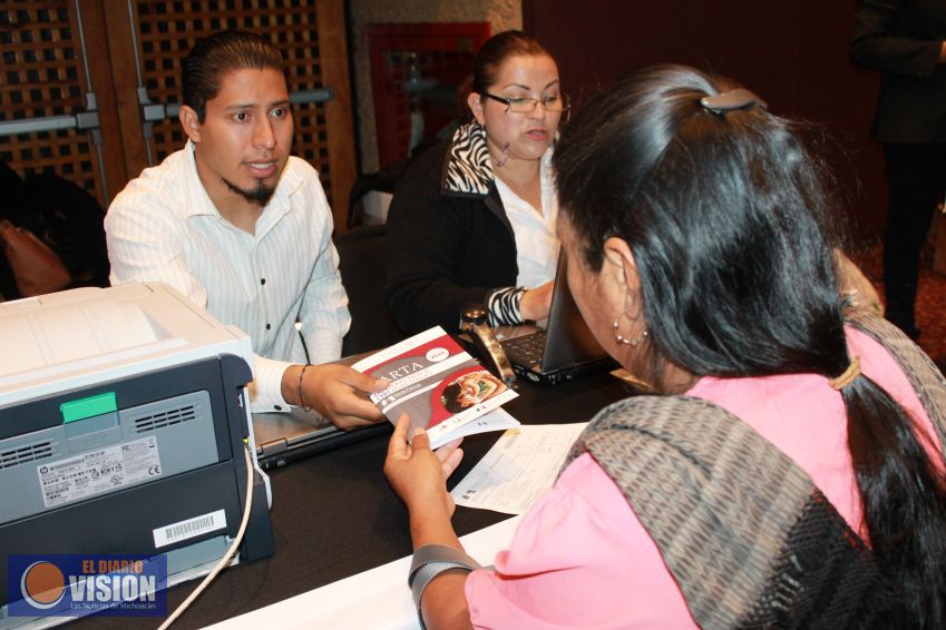 SSM afiliará al Seguro Popular a todos los artesanos de Michoacán