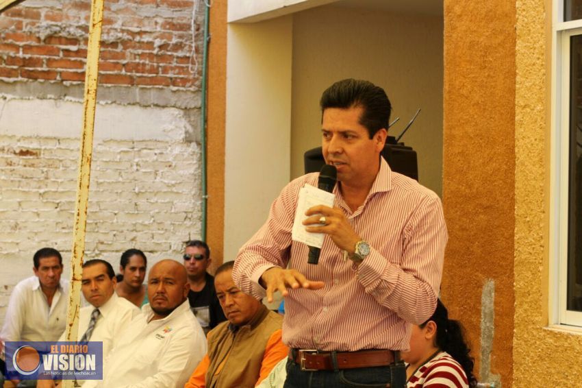 Organización y trabajo, acciones que fortalecerán al PRD: AGC