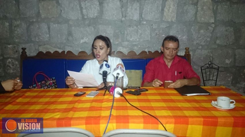 Secretaria de la DI 289 del Snte renuncia por desacuerdo de la dirigencia.