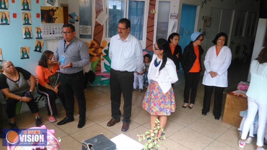 Programa de salud visual ofrece apoyo en Cendi Tzikintani