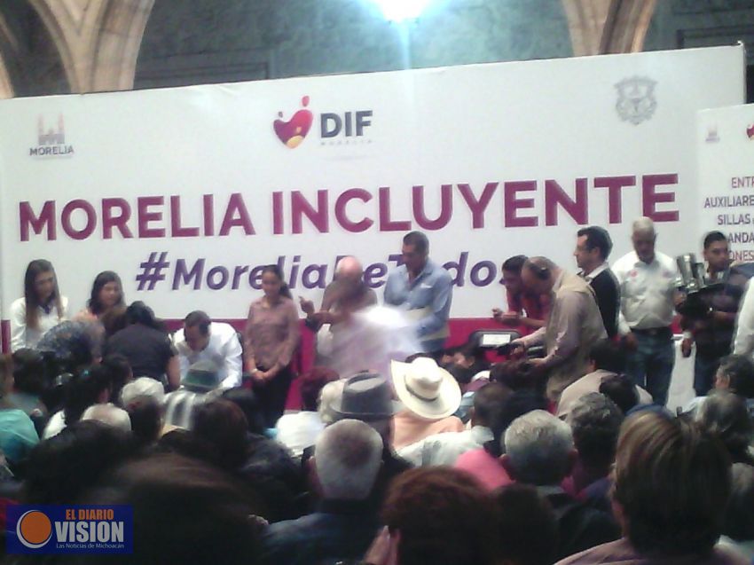 Todos los funcionarios de este gobierno independiente se deben capacitar con apoyo del DIF
