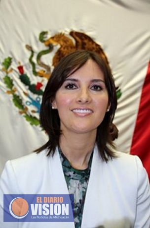 Mujer, ente importante en la vida pública del país: Macarena Chávez