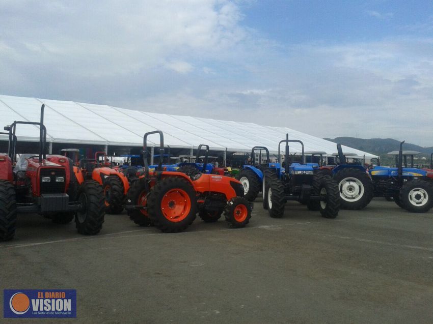 Mayores apoyos al campo: Silvano Aureoles