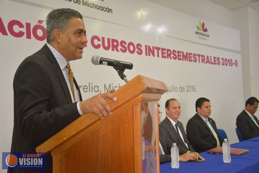 Capacitación permanente, fundamental para fortalecer la educación