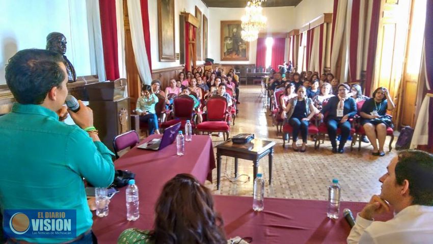 Organizaciones asisten a charla sobre violencia social