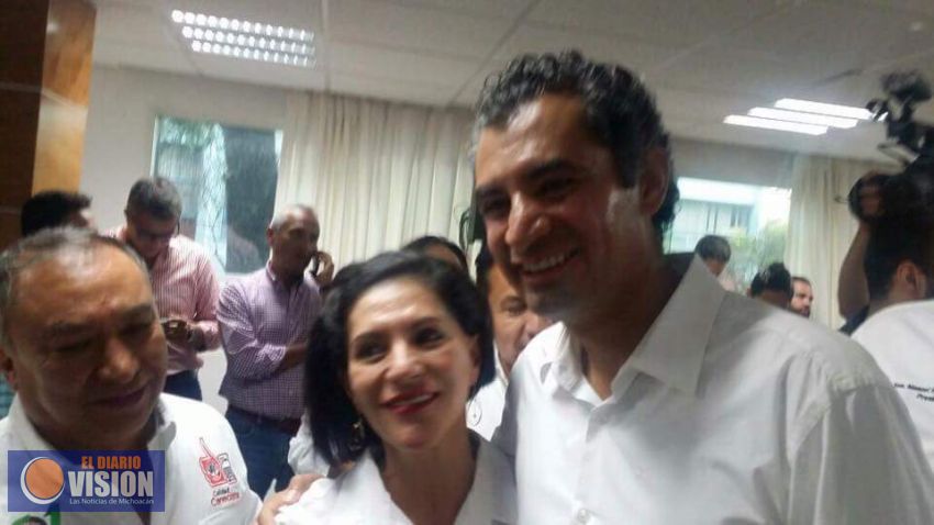  Campesinos de México apoyan a Enrique Ochoa: Socorro Quintana