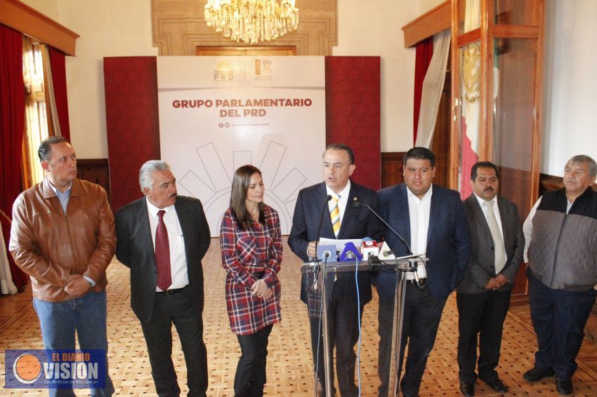 Presenta Sigala iniciativa de Ley Orgánica Municipal de avanzada para Michoacán