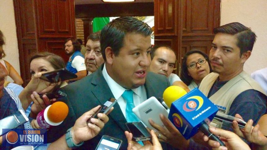 Inhumano despedir más de mil trabajadores del sector salud: Juan Pablo