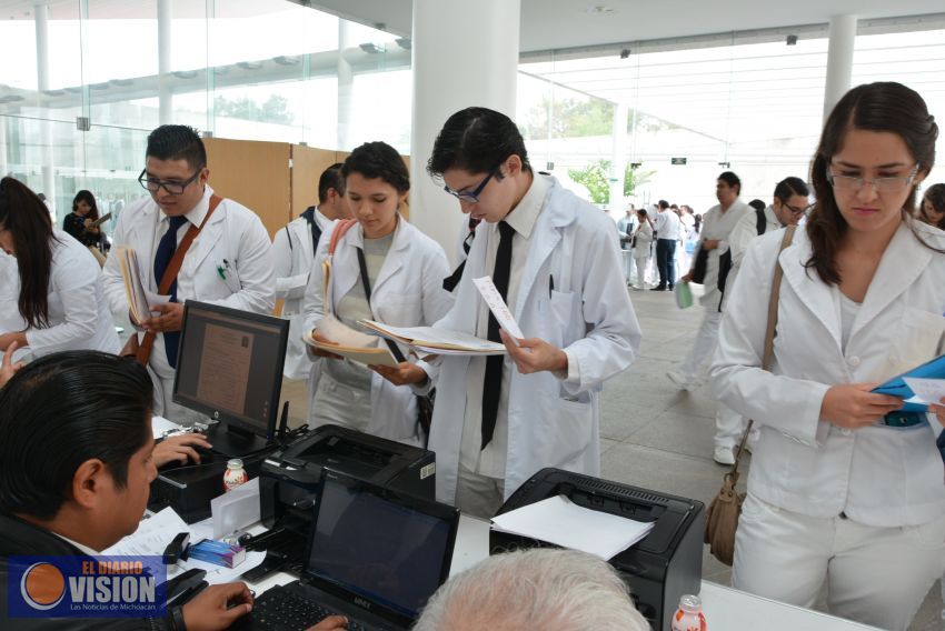 Esta semana se entregan mil 200 plazas para realizar Servicio Social a nicolaitas