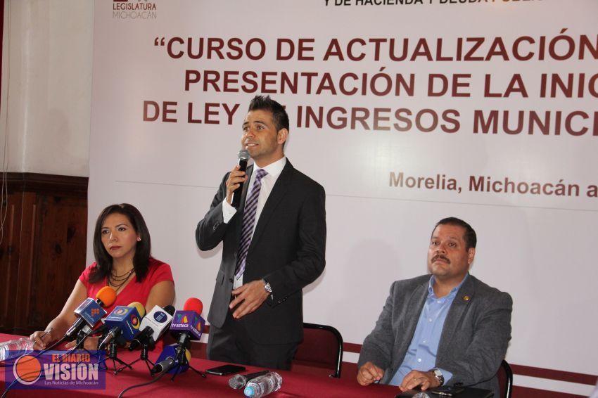 Diputados buscan que municipios presenten leyes de ingresos realistas
