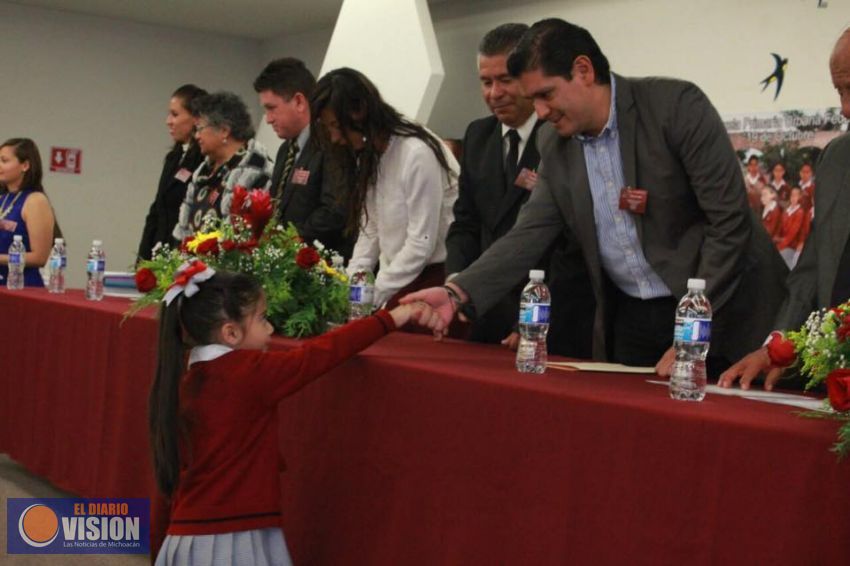 Ernesto Núñez entregará cemento para optimizar escuela pública