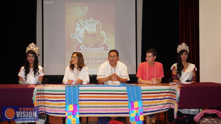Chilchota invita a la VIII Feria Artesanal, Cultural y Gastronómica