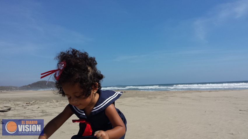 Declaran las playas michoacanas aptas para los bañistas