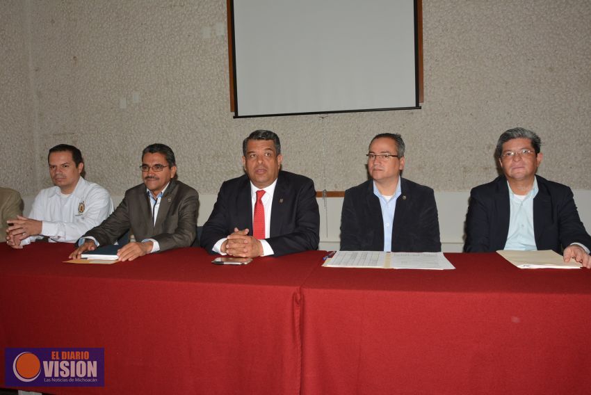 Mil 800 estudiantes aceptados para el área de ciencias Económico Administrativas