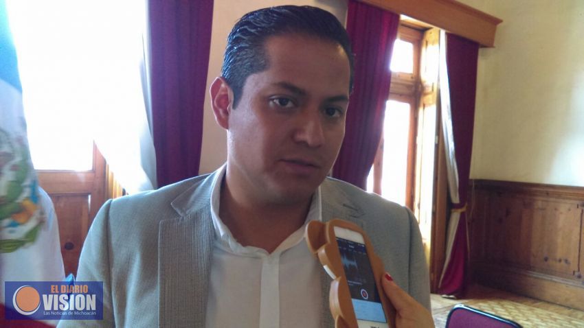 Abanderan a atletas Máster que representarán a Michoacán en el 