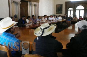 Dan seguimiento a la mesa de trabajo con ocho ejidos del municipio de La Huacana 