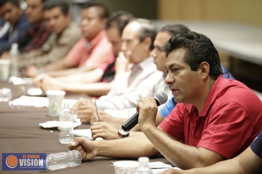 Se reúne Gobernador con CNTE; avanzan acuerdos