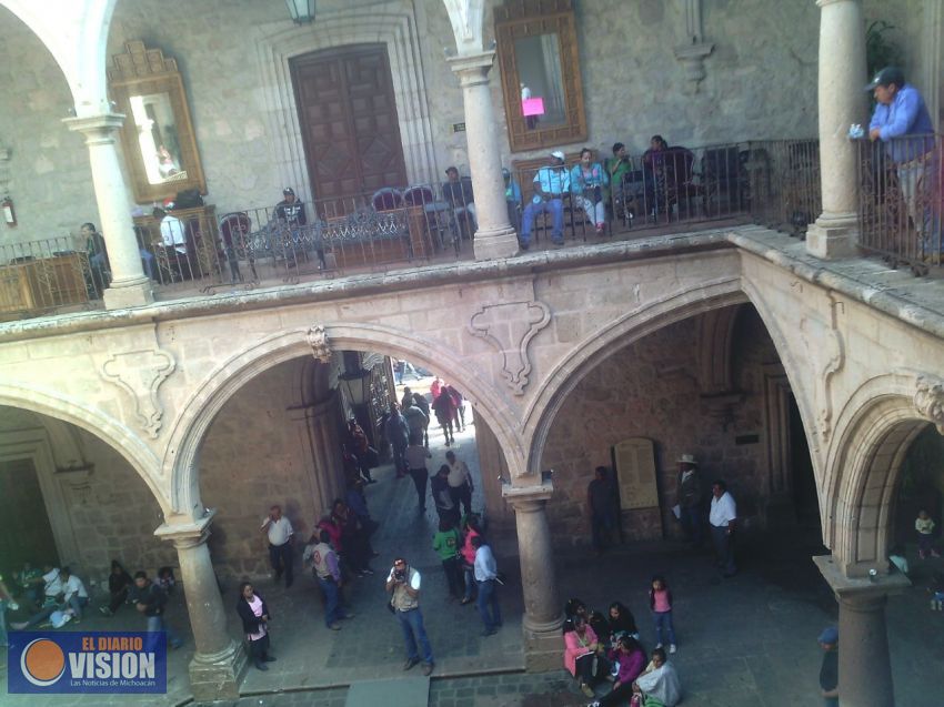 Movimiento Social Revolucionario protesta en Palacio Municipal