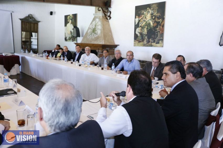 Reitera Gobernador compromiso con el sector empresarial para el desarrollo del estado