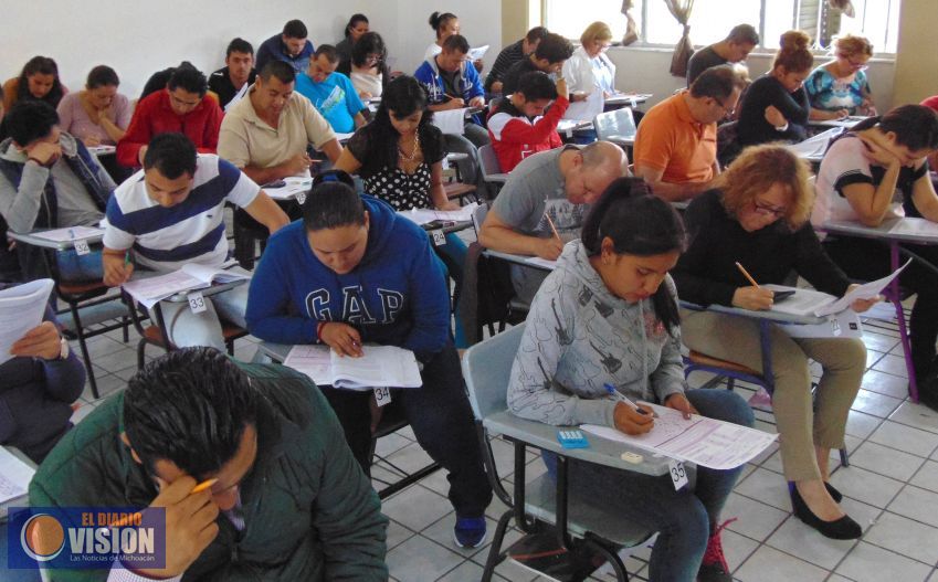 Cobaem combate el rezago educativo en Michoacán