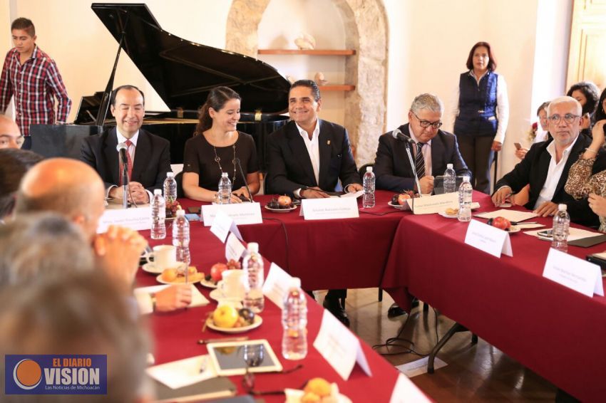 Coordinados Gobierno del Estado y Federación en tema educativo: Silvano Aureoles